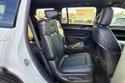 2026 Jeep Grand Cherokee Base