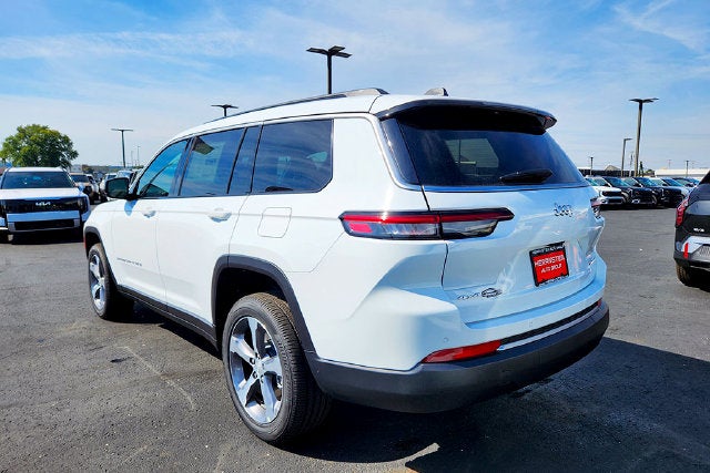 2026 Jeep Grand Cherokee Base