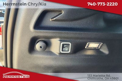 2027 Jeep Grand Cherokee Base