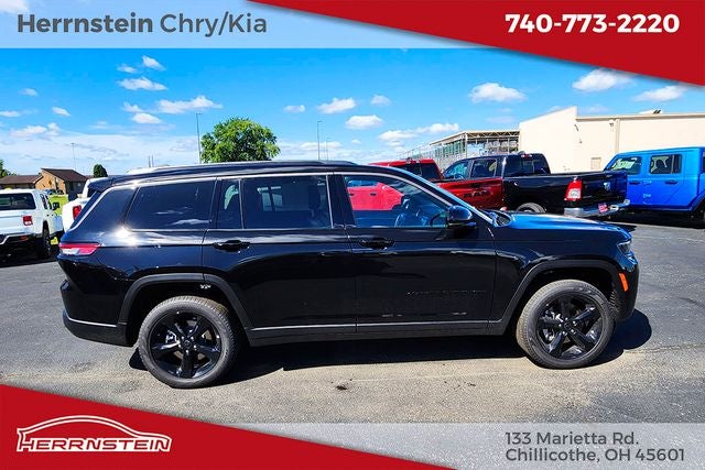 2027 Jeep Grand Cherokee Base