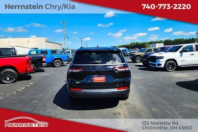 2027 Jeep Grand Cherokee Base