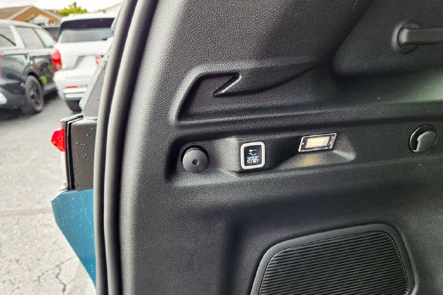 2027 Jeep Grand Cherokee Base