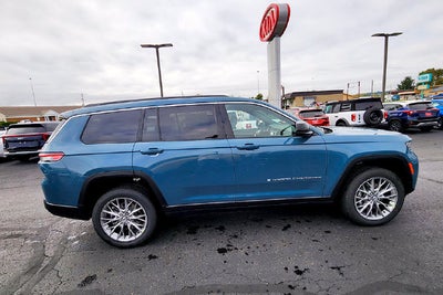 2027 Jeep Grand Cherokee Base