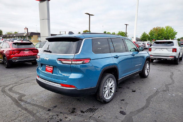 2027 Jeep Grand Cherokee Base