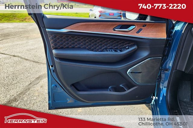 2027 Jeep Grand Cherokee Summit