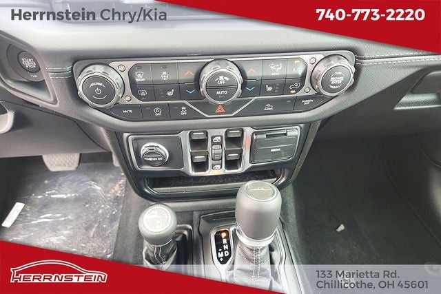 2026 Jeep Gladiator GLADIATOR SAHARA 4X4