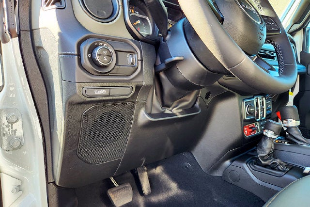 2027 Jeep Gladiator Base