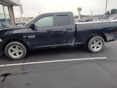 2017 RAM 1500 Express Quad Cab 4x4 6'4' Box