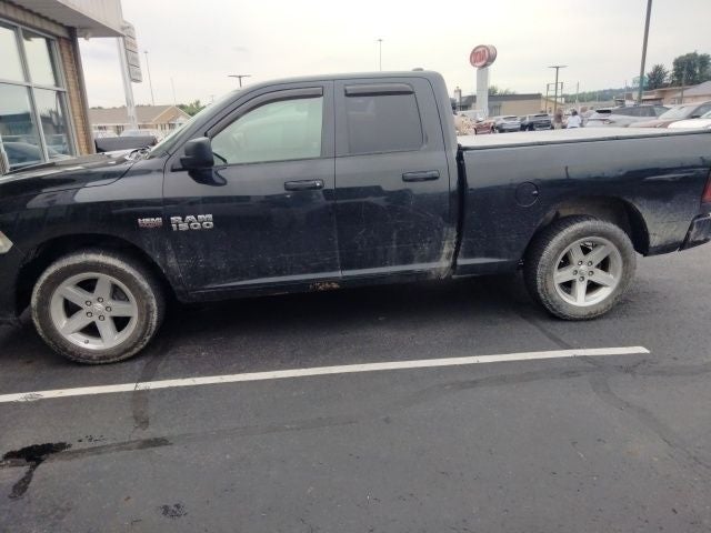 2017 RAM 1500 Express Quad Cab 4x4 6'4' Box