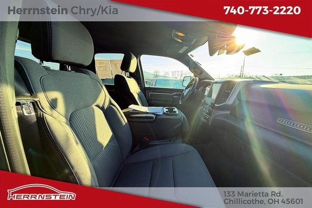 2021 RAM 1500 Big Horn Quad Cab 4x4 6'4' Box