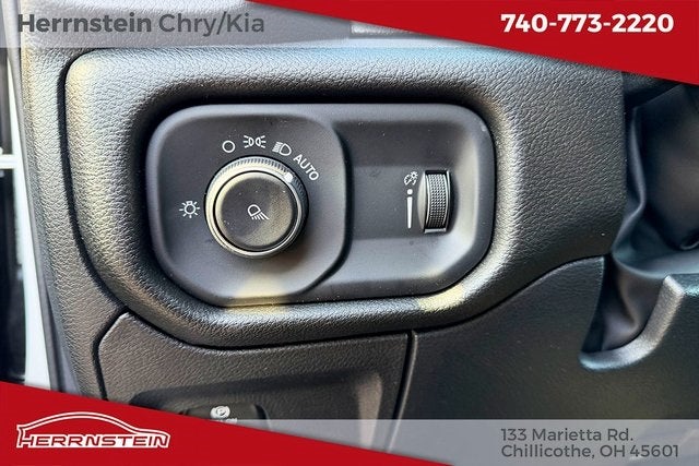 2026 RAM Ram 1500 RAM 1500 TRADESMAN QUAD CAB 4X4 6'4' BOX