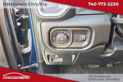 2023 RAM 1500 Big Horn Crew Cab 4x4 5'7' Box