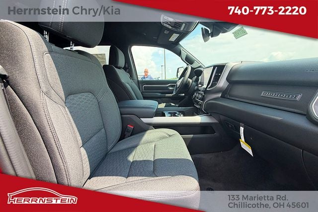 2026 RAM Ram 1500 RAM 1500 EXPRESS CREW CAB 4X4 5'7' BOX