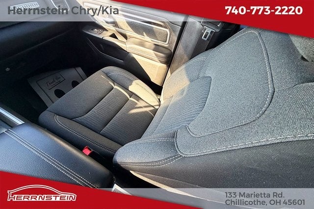 2022 RAM 1500 Big Horn Quad Cab 4x4 6'4' Box