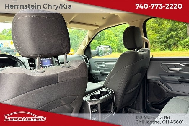 2020 RAM 1500 Big Horn Crew Cab 4x4 5'7' Box