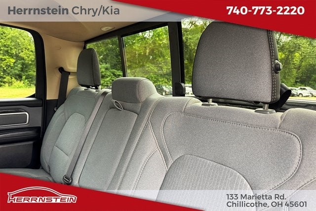 2020 RAM 1500 Big Horn Crew Cab 4x4 5'7' Box