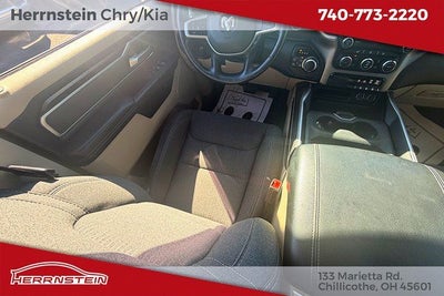 2020 RAM 1500 Big Horn Crew Cab 4x4 5'7' Box