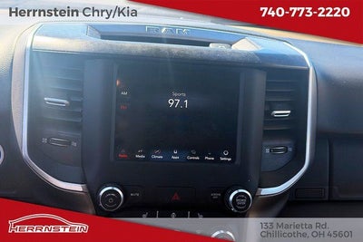 2020 RAM 1500 Big Horn Crew Cab 4x4 5'7' Box