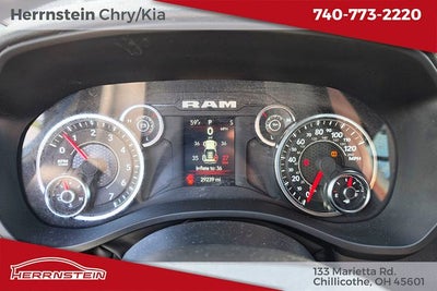 2022 RAM 1500 Big Horn Crew Cab 4x4 5'7' Box