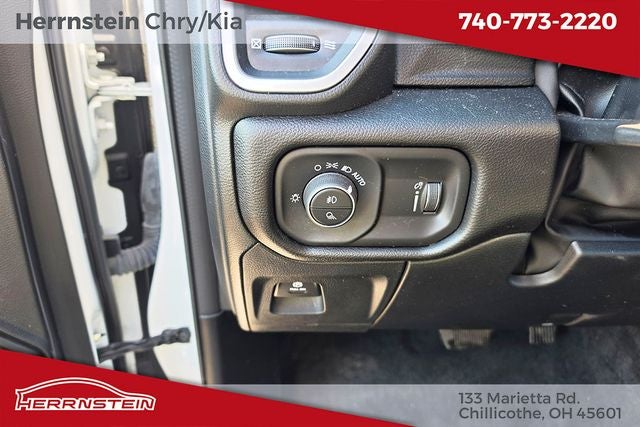 2023 RAM 1500 Big Horn Crew Cab 4x4 5'7' Box