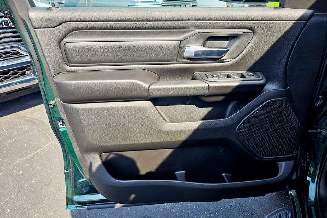 2027 RAM Ram 1500 Base
