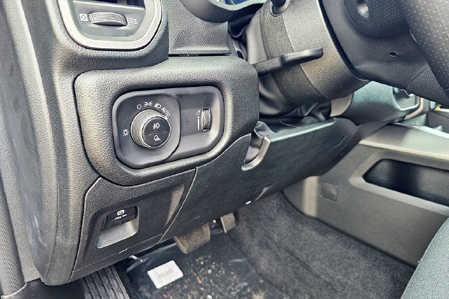 2027 RAM Ram 1500 Base