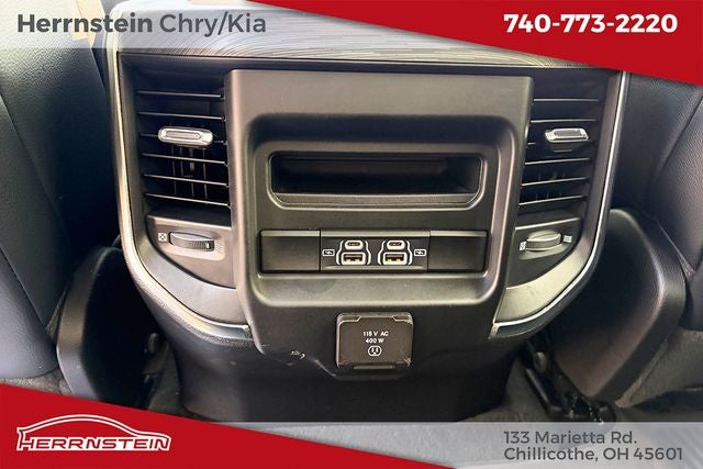 2023 RAM 1500 Laramie Crew Cab 4x4 5'7' Box