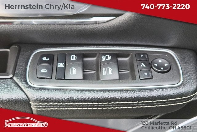 2022 RAM 1500 Laramie Crew Cab 4x4 5'7' Box