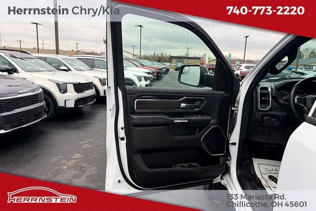 2022 RAM 1500 Laramie Crew Cab 4x4 5'7' Box