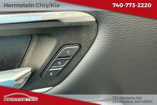 2022 RAM 1500 Laramie Crew Cab 4x4 5'7' Box