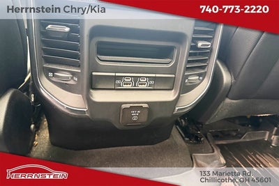 2022 RAM 1500 Laramie Crew Cab 4x4 5'7' Box