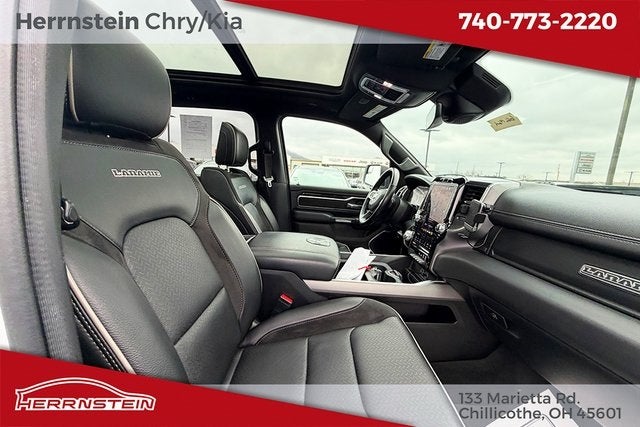 2022 RAM 1500 Laramie Crew Cab 4x4 5'7' Box