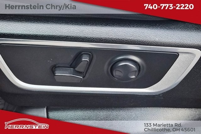 2023 RAM 1500 Laramie Crew Cab 4x4 5'7' Box