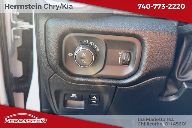 2023 RAM 1500 Big Horn Crew Cab 4x4 6'4' Box