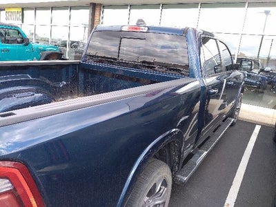 2019 RAM 1500 Laramie Crew Cab 4x4 6'4' Box