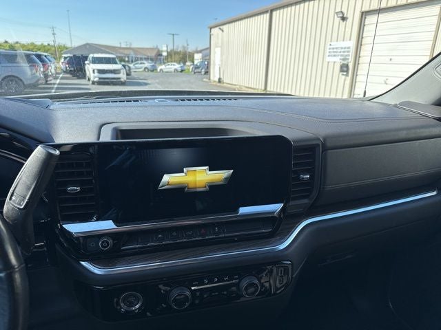 2022 Chevrolet Silverado 1500 4WD Crew Cab Short Bed LT with 2FL