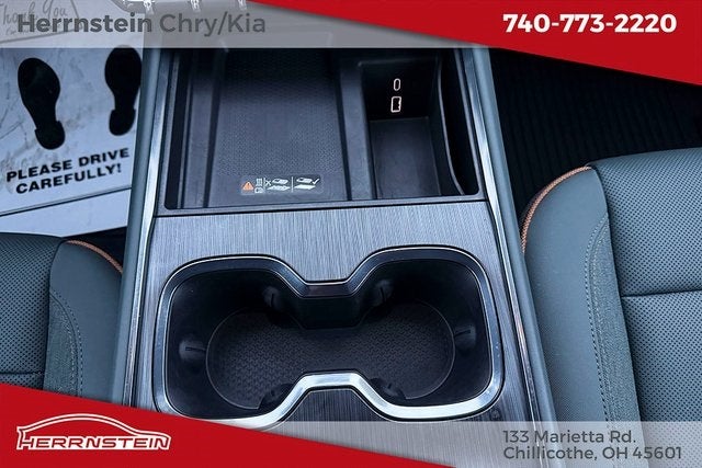 2025 GMC Acadia AWD AT4