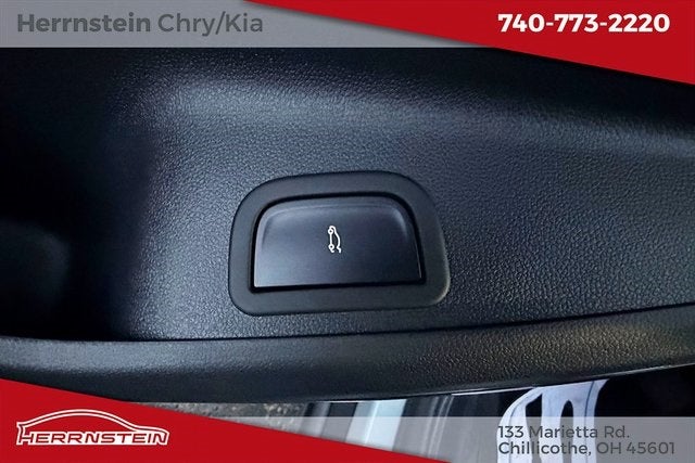 2025 GMC Acadia AWD AT4