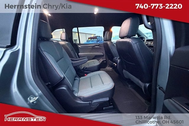 2025 GMC Acadia AWD AT4