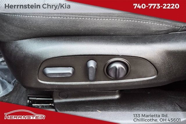 2022 Chevrolet Traverse AWD LT Cloth