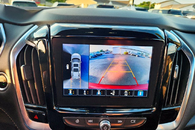 2022 Chevrolet Traverse LT Leather