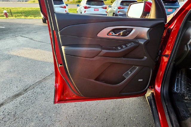 2022 Chevrolet Traverse LT Leather
