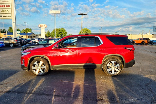 2022 Chevrolet Traverse LT Leather