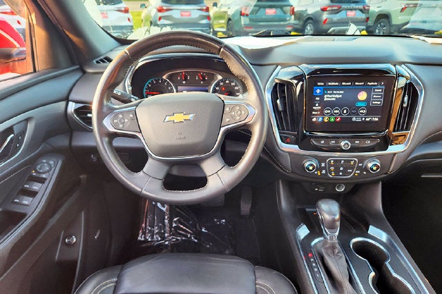 2022 Chevrolet Traverse LT Leather