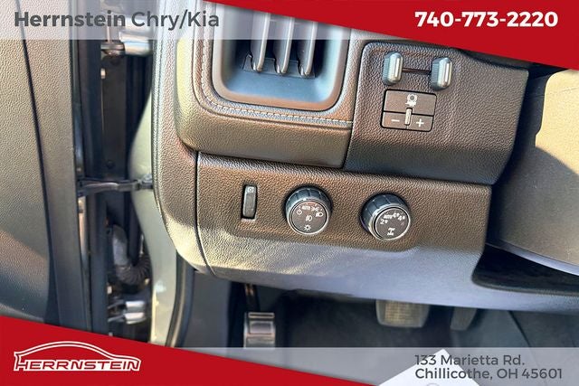 2022 GMC Canyon 4WD Crew Cab Short Box Denali