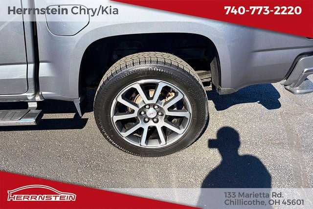 2022 GMC Canyon 4WD Crew Cab Short Box Denali