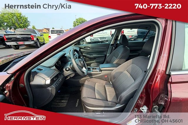 2025 Nissan Altima SV FWD