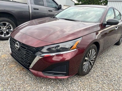 2025 Nissan Altima SV FWD
