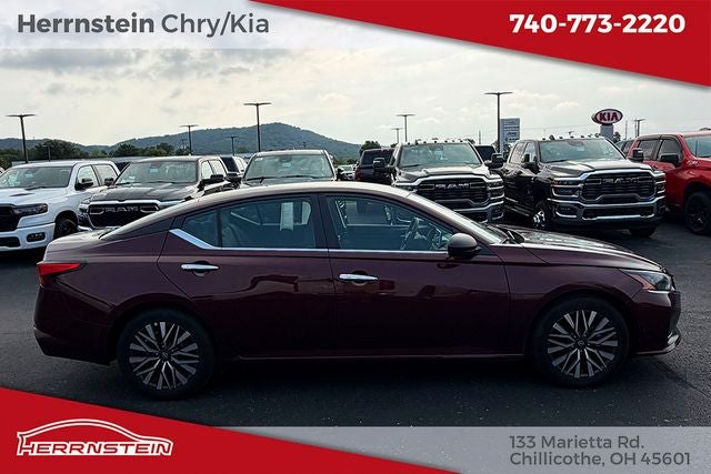 2025 Nissan Altima SV FWD