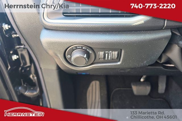 2027 Chrysler Pacifica PACIFICA SELECT